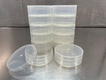 Load image into Gallery viewer, Reusable Petri Dishes (12 Pack) Clear with Snap-On Lid
